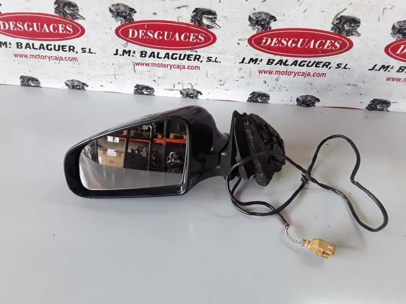 Recambio de retrovisor izquierdo para audi a4 avant (8e) bcz referencia OEM IAM 010681  