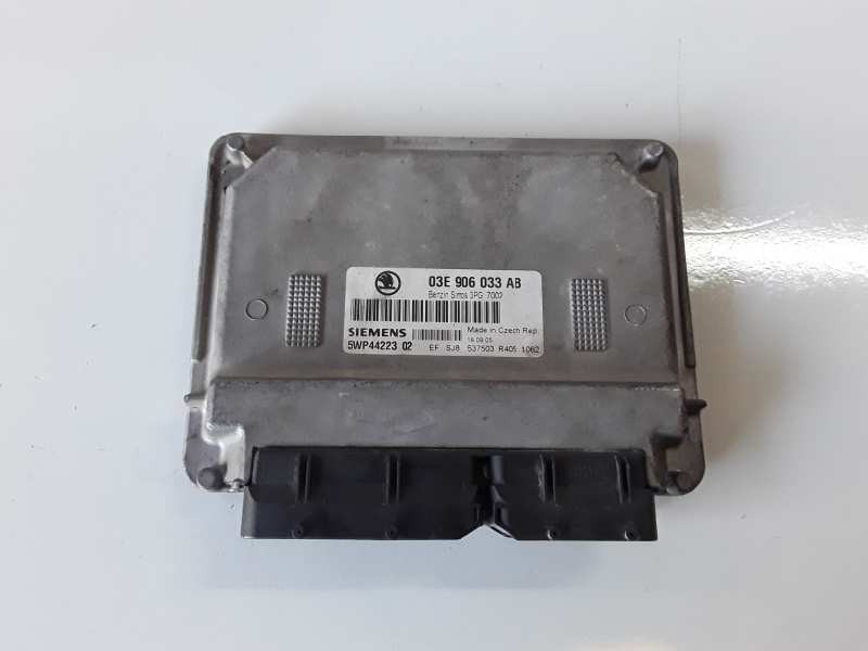 Recambio de centralita motor uce para skoda fabia (6y2/6y3) bme referencia OEM IAM 03E906033AB/5WP4422302  