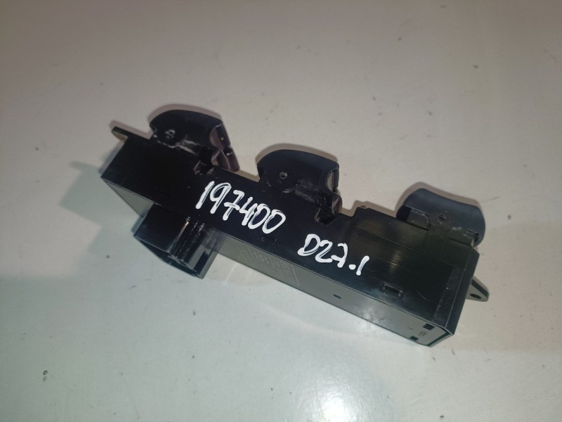 Recambio de mando elevalunas delantero izquierdo para mitsubishi asx (ga0w) 4n13 referencia OEM IAM 86008A207  