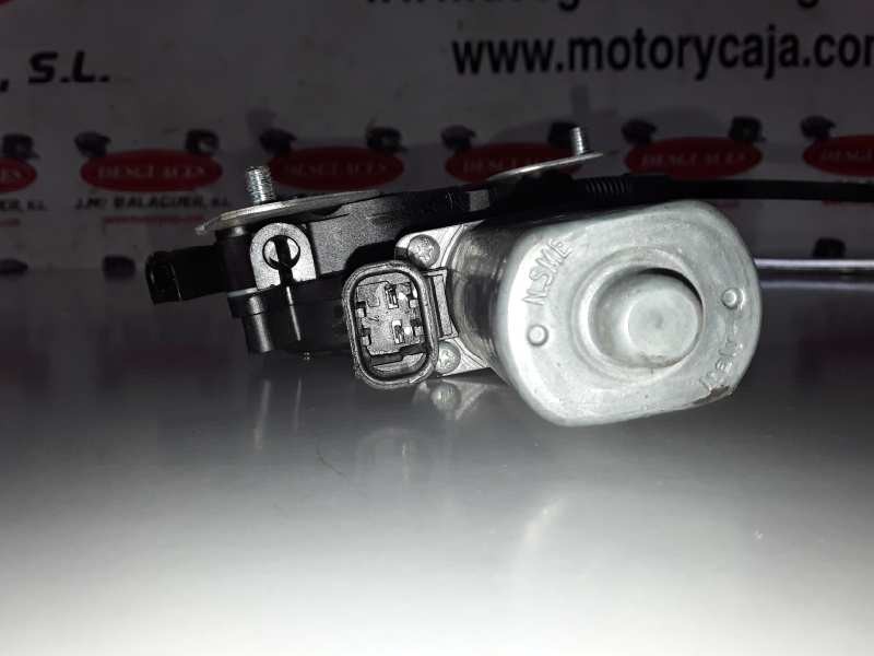 Recambio de elevalunas delantero izquierdo para renault clio ii fase ii (b/cb0) k9k704 referencia OEM IAM   