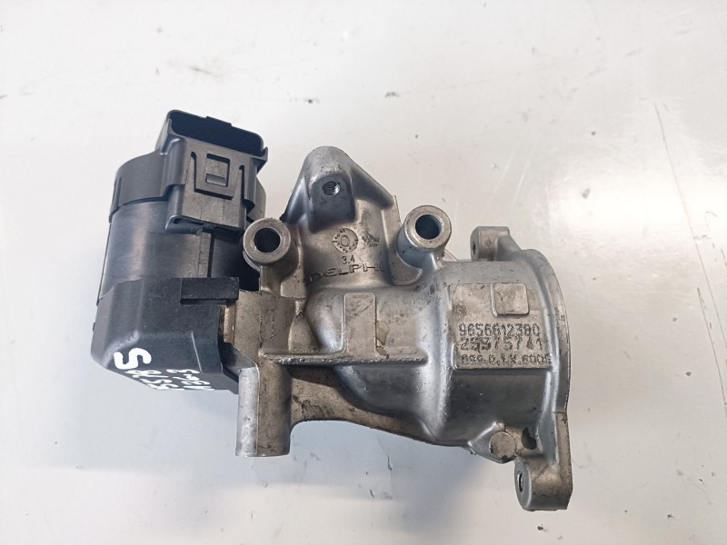 Recambio de valvula egr para volvo s40 berlina d4204t referencia OEM IAM 9656612380  