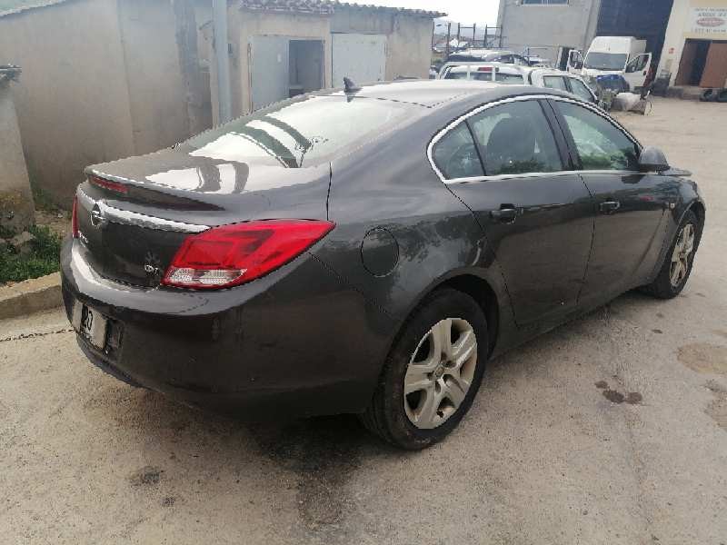 opel insignia berlina del año 2009