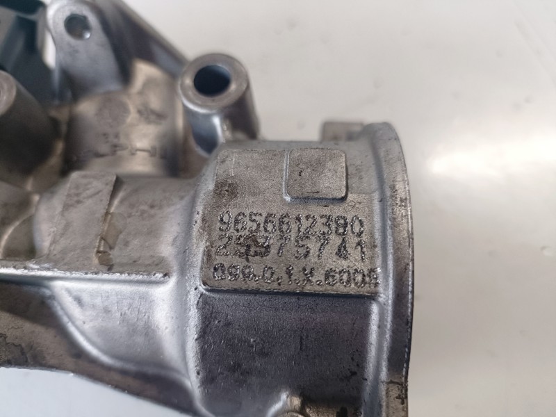 Recambio de valvula egr para volvo s40 berlina d4204t referencia OEM IAM 9656612380  