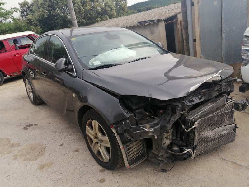 opel insignia berlina del año 2009