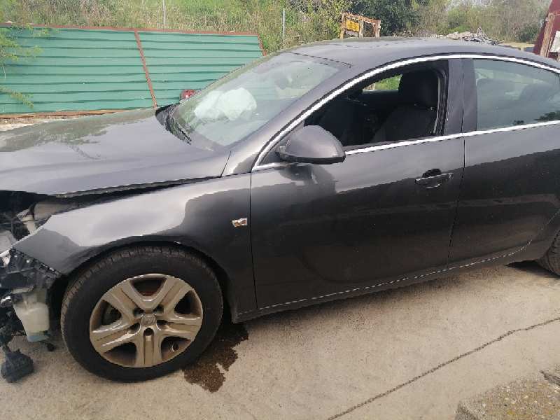 opel insignia berlina del año 2009