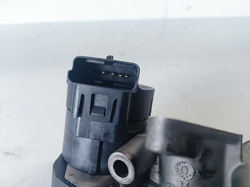 Recambio de valvula egr para volvo s40 berlina d4204t referencia OEM IAM 9656612380  