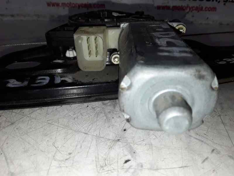 Recambio de elevalunas trasero derecho para mercedes-benz clase c (bm 203) berlina referencia OEM IAM 0130822007 / A2038203042  