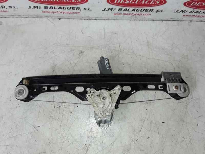 Recambio de elevalunas trasero derecho para mercedes-benz clase c (bm 203) berlina referencia OEM IAM 0130822007 / A2038203042  