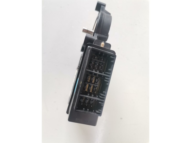 Recambio de motor elevalunas delantero derecho para volkswagen polo iv (9n1) azq referencia OEM IAM 6Q02959801A  