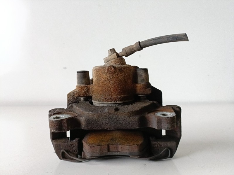 Recambio de pinza de freno delantera derecha para seat leon (1p1) bkd referencia OEM IAM   