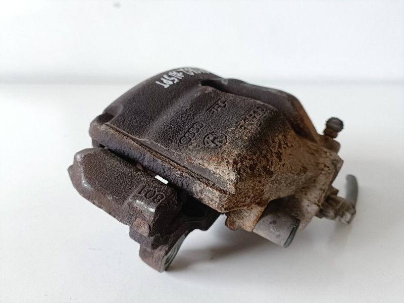 Recambio de pinza de freno delantera derecha para seat leon (1p1) bkd referencia OEM IAM   