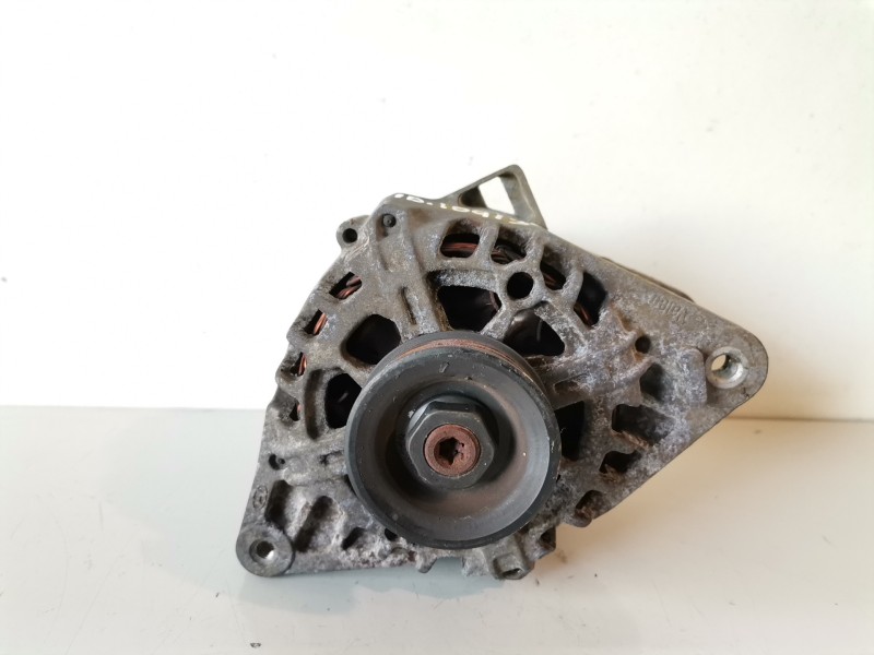 Recambio de alternador para hyundai tucson (jm) g4gc referencia OEM IAM A0002655023 / 3730022650  