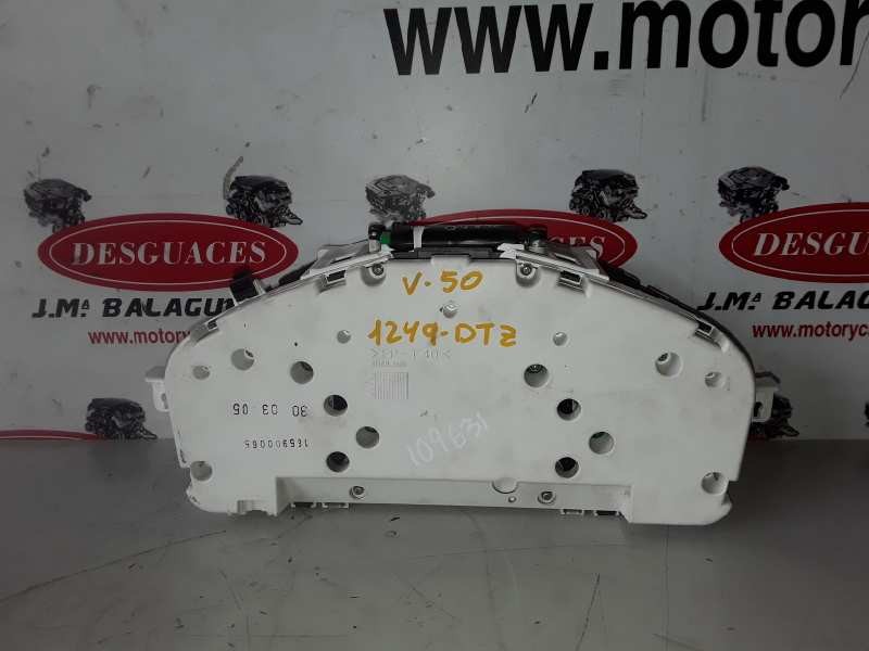 Recambio de cuadro instrumentos para volvo v50 familiar d4204t referencia OEM IAM 30728645 / 69594880T / 30710071 / 8697035  
