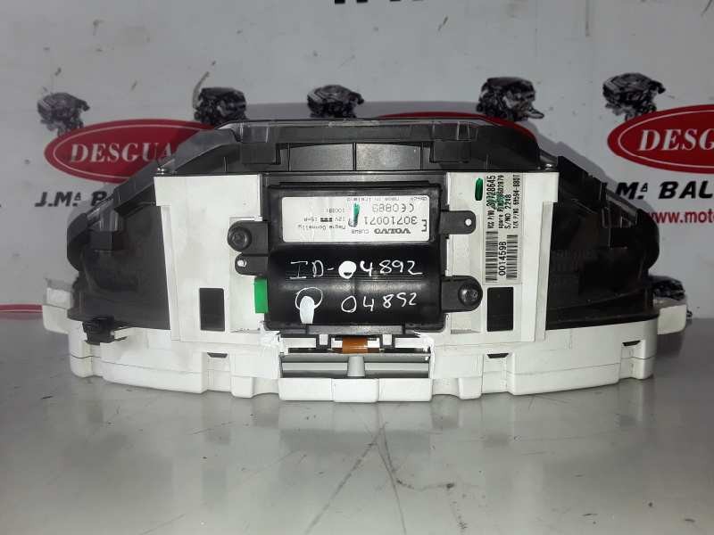 Recambio de cuadro instrumentos para volvo v50 familiar d4204t referencia OEM IAM 30728645 / 69594880T / 30710071 / 8697035  