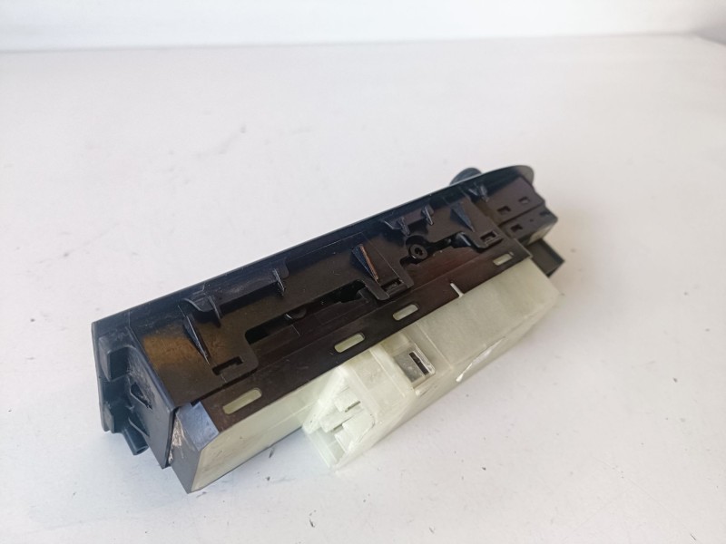 Recambio de mando elevalunas delantero izquierdo para suzuki grand vitara (jb/jt) j20a referencia OEM IAM   