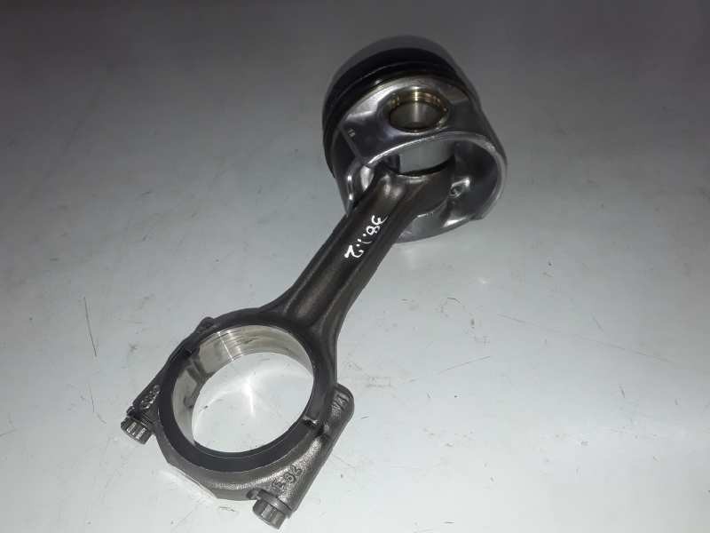 Recambio de piston para skoda superb combi (3v5) crlb referencia OEM IAM A1/E82/04LA  
