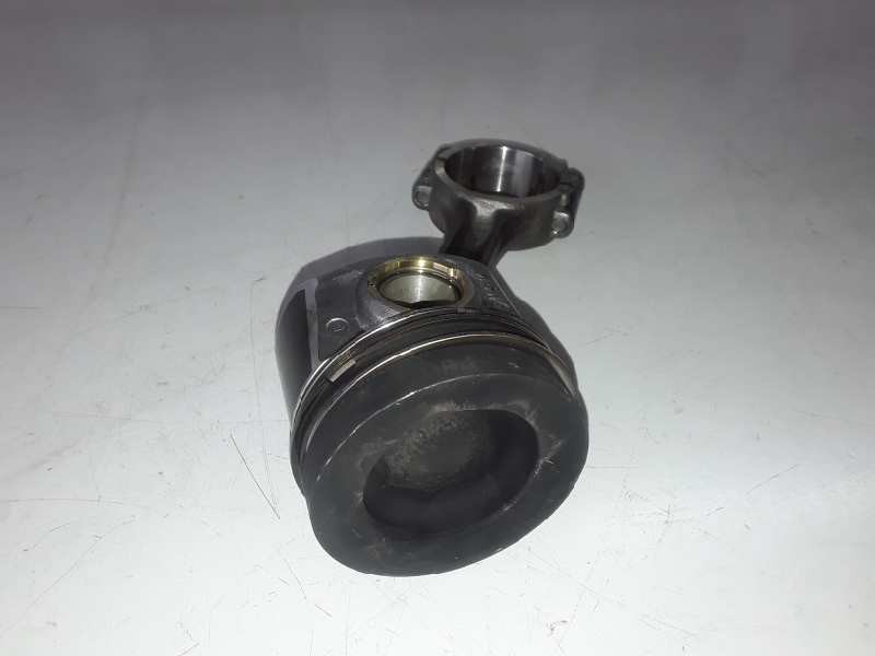 Recambio de piston para skoda superb combi (3v5) crlb referencia OEM IAM A1/E82/04LA  