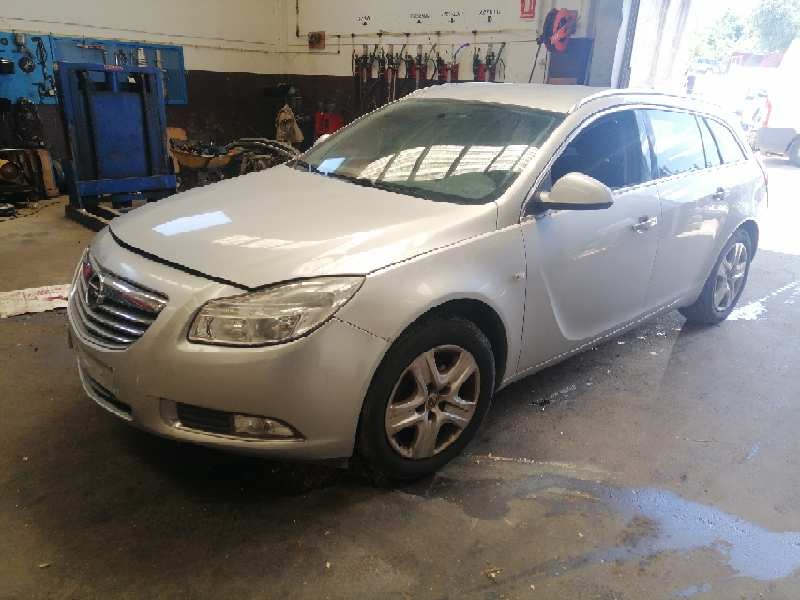 opel insignia berlina del año 2009