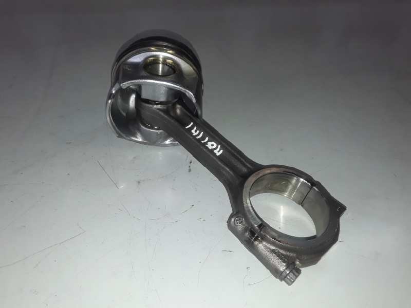 Recambio de piston para skoda superb combi (3v5) crlb referencia OEM IAM A1/E82/04LA  