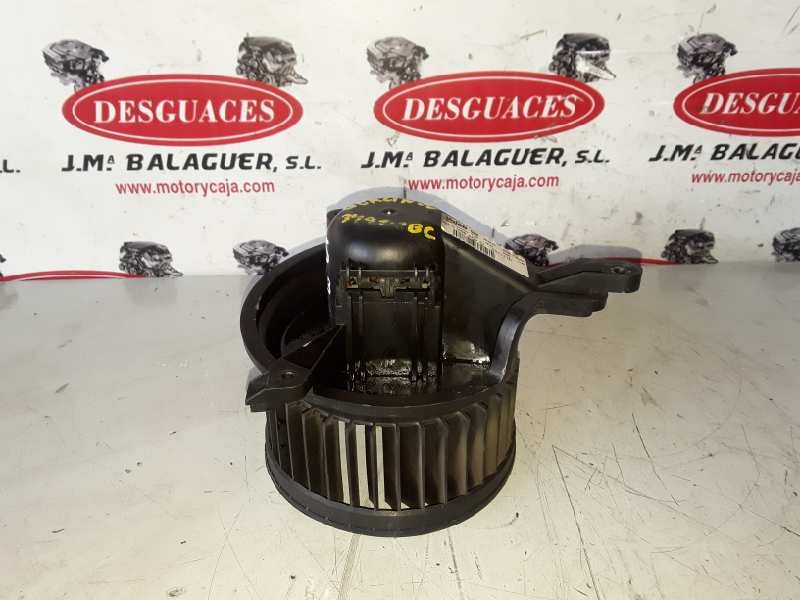 Recambio de ventilador calefaccion para citroen berlingo wjy referencia OEM IAM 031117E / G202  