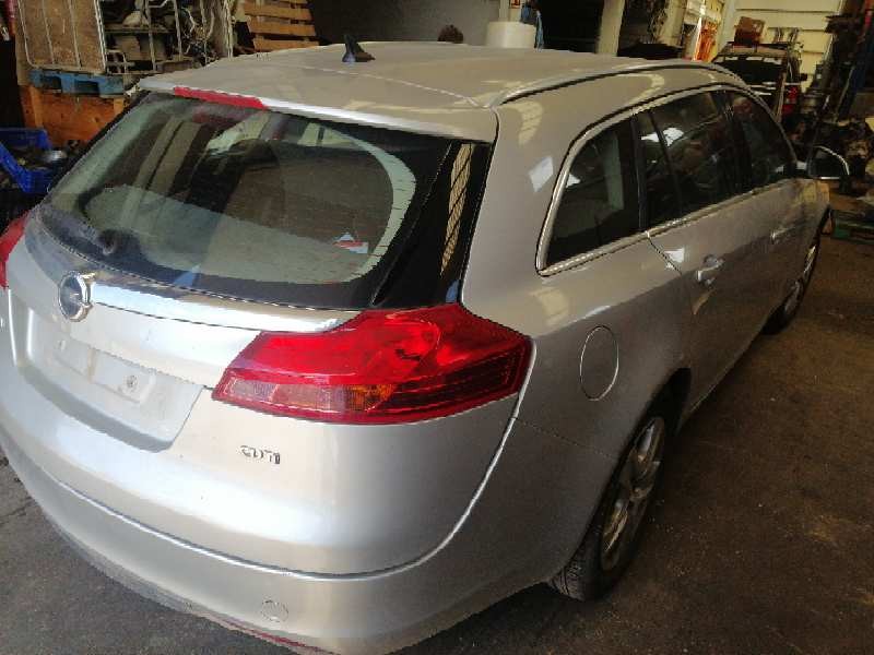 opel insignia berlina del año 2009