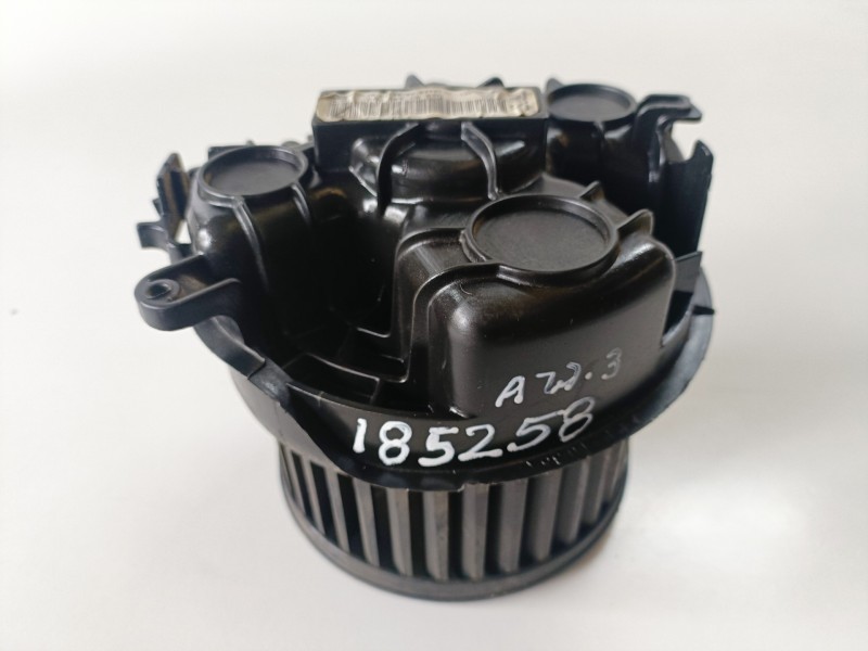 Recambio de ventilador calefaccion para citroen c2 8hx referencia OEM IAM F665876T  