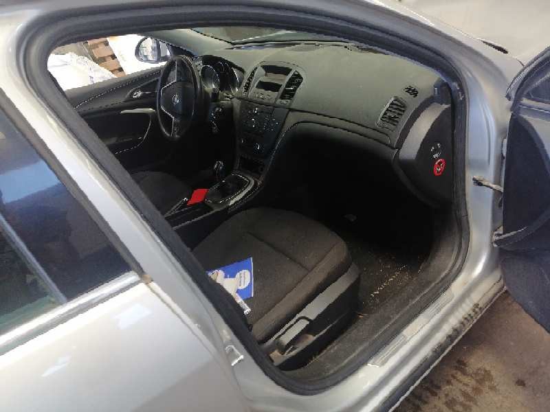 opel insignia berlina del año 2009