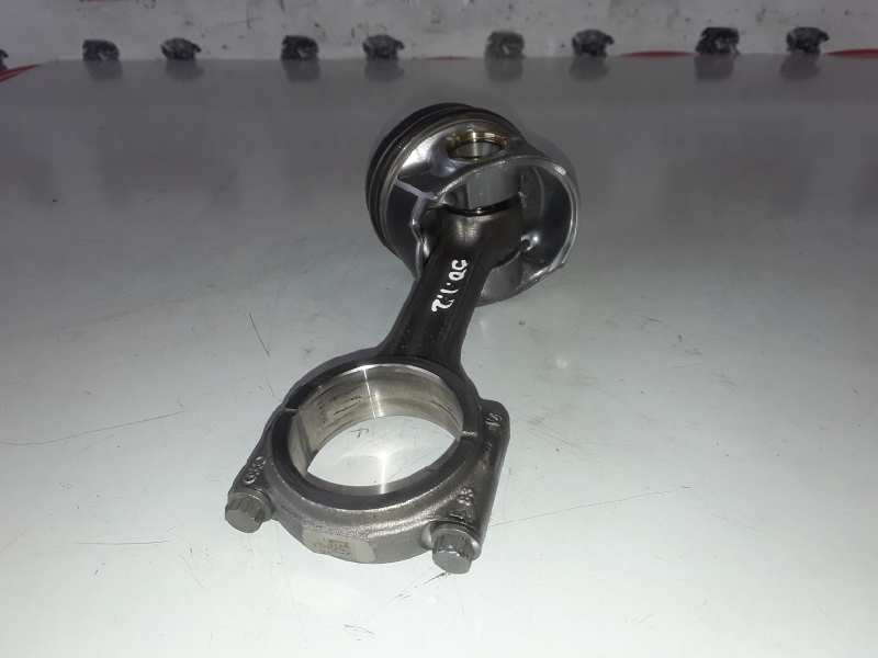 Recambio de piston para skoda superb combi (3v5) crlb referencia OEM IAM A1/E82/04LA  