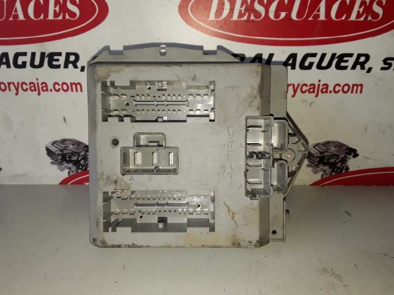 Recambio de caja reles / fusibles para fiat i doblò (223) cargo 223a5000 referencia OEM IAM 46752703  