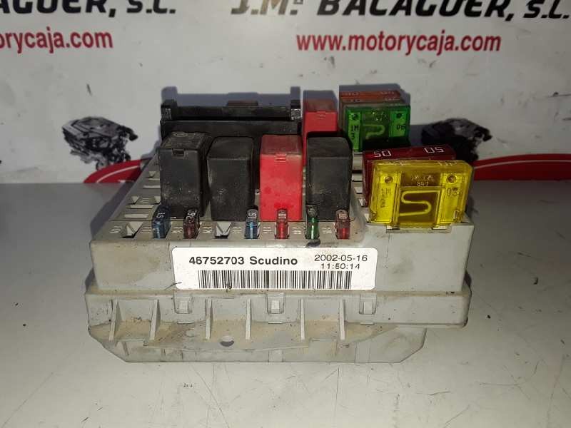 Recambio de caja reles / fusibles para fiat i doblò (223) cargo 223a5000 referencia OEM IAM 46752703  