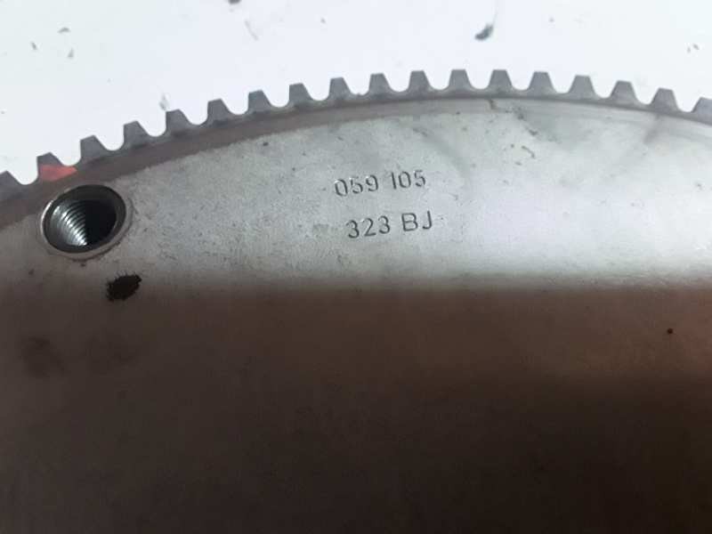 Recambio de volante motor para audi q5 (8r) referencia OEM IAM 059105 / 323BJ / 059105189K  