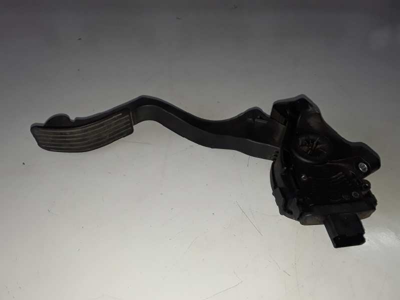 Recambio de pedal acelerador para peugeot 207 8hz referencia OEM IAM 968075688002 / 6PV00908300  