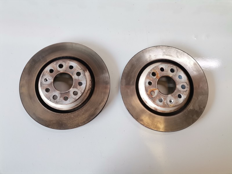 Recambio de disco de freno trasero para seat leon st 5f8 cjxc referencia OEM IAM   