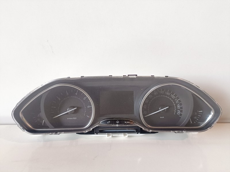 Recambio de cuadro instrumentos para peugeot 2008 hnz referencia OEM IAM 982291618000  