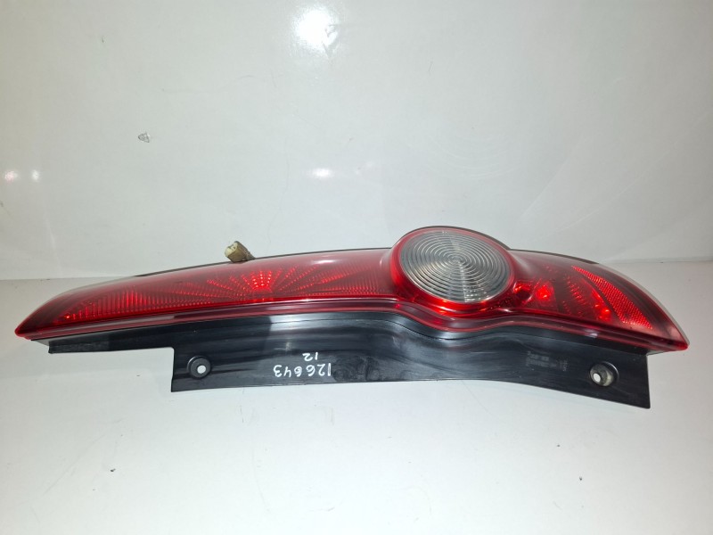 Recambio de piloto trasero derecho para opel agila b d13a referencia OEM IAM   