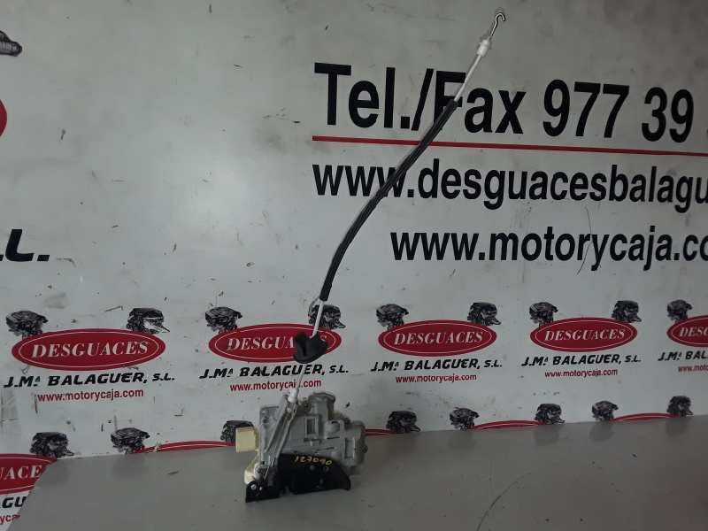 Recambio de cerradura puerta trasera derecha para audi q7 (4l) bug referencia OEM IAM 3C4839016A  