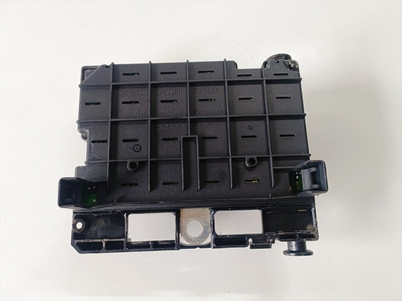 Recambio de caja reles / fusibles para peugeot 307 (s1)(04.2001) rhy referencia OEM IAM 9646405180  