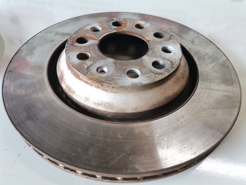 Recambio de disco de freno trasero para seat leon st 5f8 cjxc referencia OEM IAM   