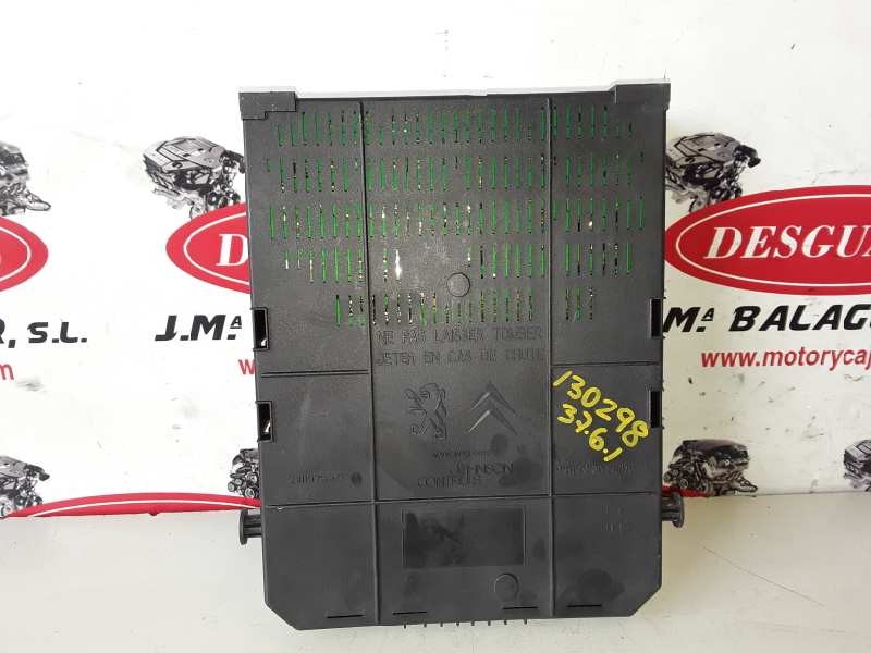 Recambio de caja reles / fusibles para peugeot partner furgón referencia OEM IAM 281197595  
