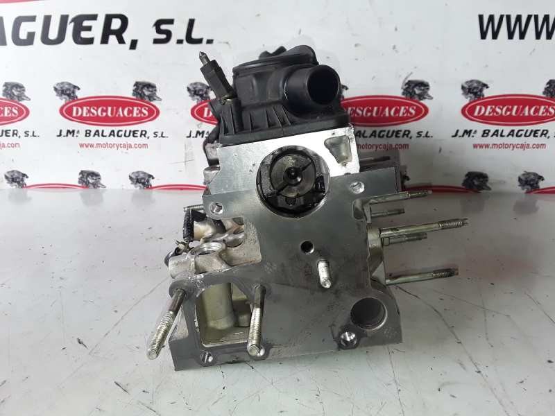 Recambio de culata para citroen xantia berlina referencia OEM IAM 9633750210 / 329F0385B / RHZ  
