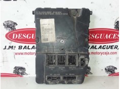 Recambio de caja reles / fusibles para renault megane ii berlina 5p f9q800 referencia OEM IAM 8200306434 / 8200280937 / S1184002