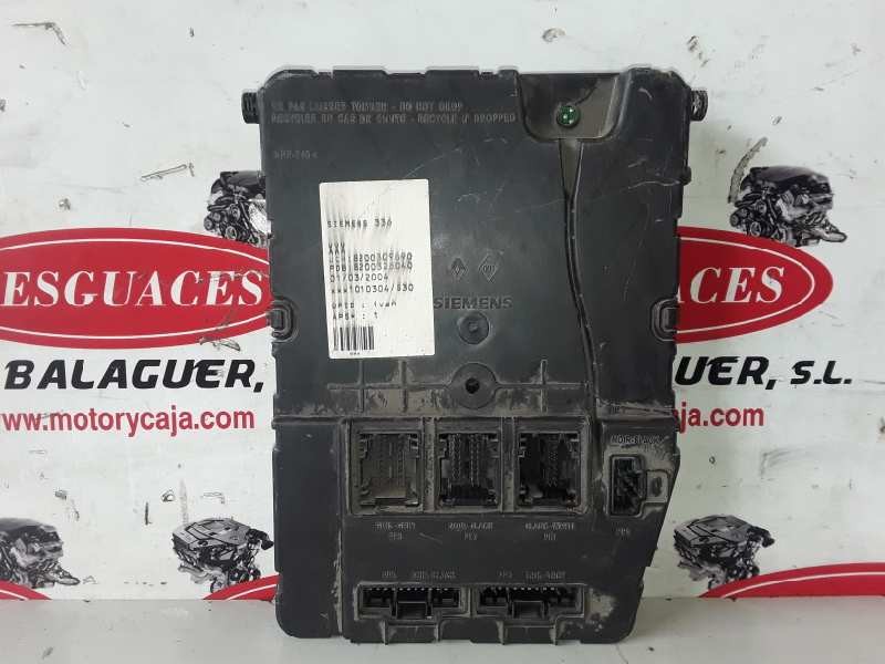 Recambio de caja reles / fusibles para renault megane ii berlina 5p f9q800 referencia OEM IAM 8200309690 / 8200326040 / S1184002