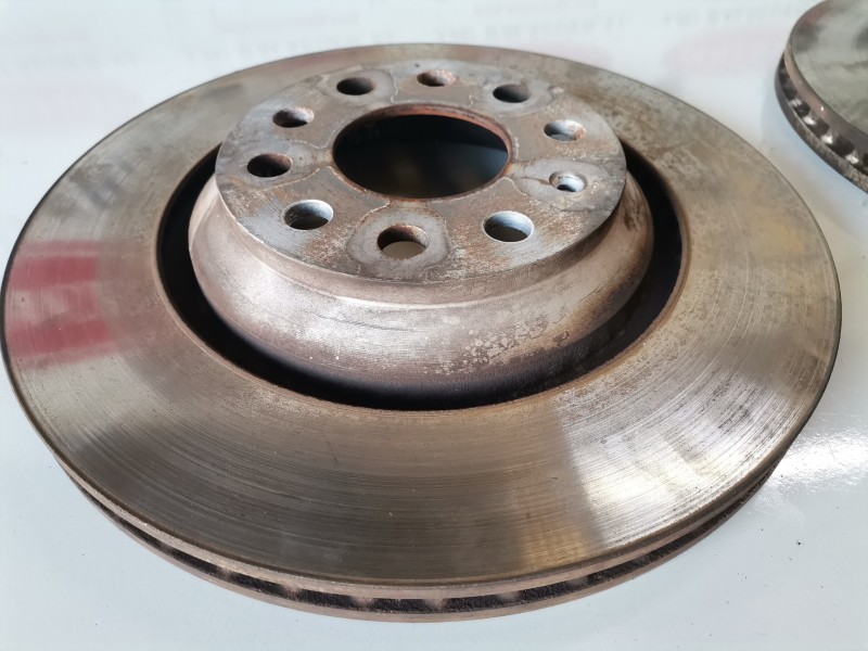 Recambio de disco de freno trasero para seat leon st 5f8 cjxc referencia OEM IAM   