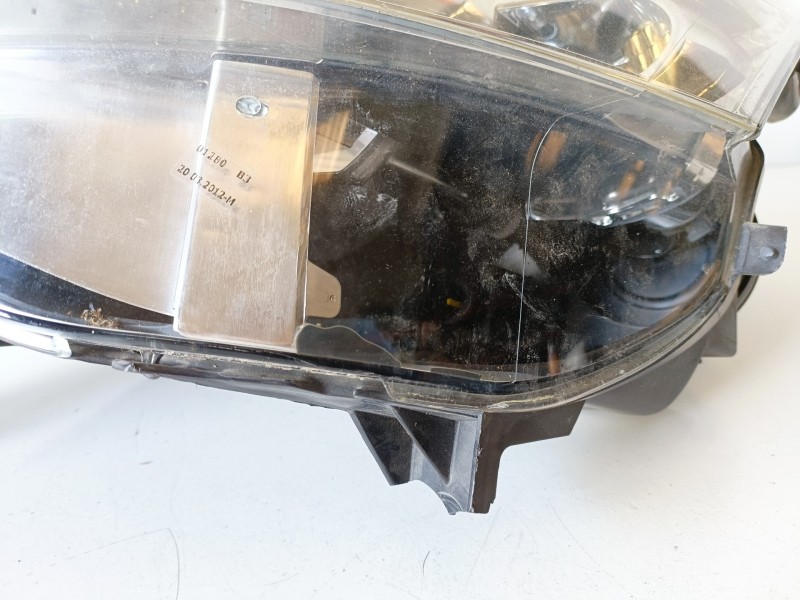 Recambio de faro derecho para peugeot partner tepee referencia OEM IAM 9677202480 / 90013220  