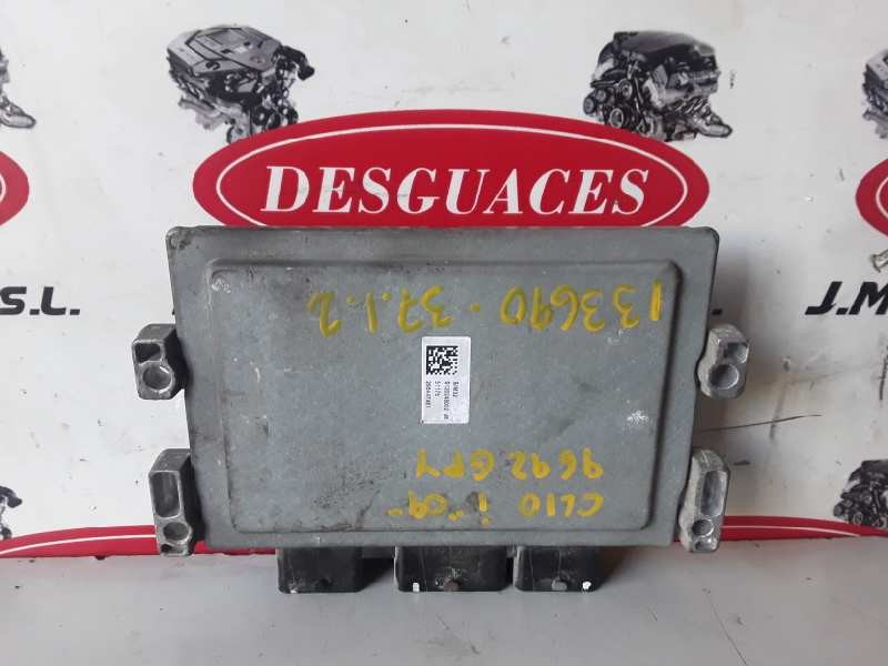 Recambio de centralita motor uce para renault clio iii d4f740 referencia OEM IAM 8200522357 / 8200510536 / S120200105A / SIM32  