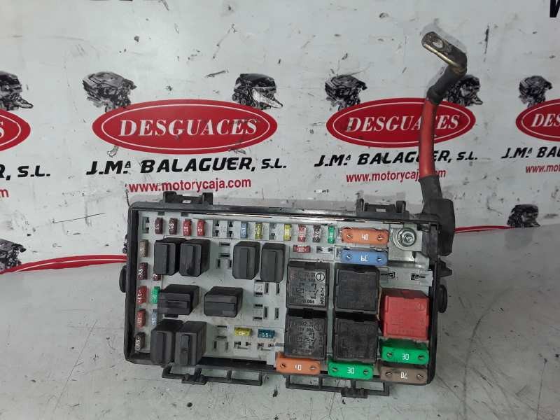 Recambio de caja reles / fusibles para opel corsa d z13dth referencia OEM IAM 13217394EH / 013217394  