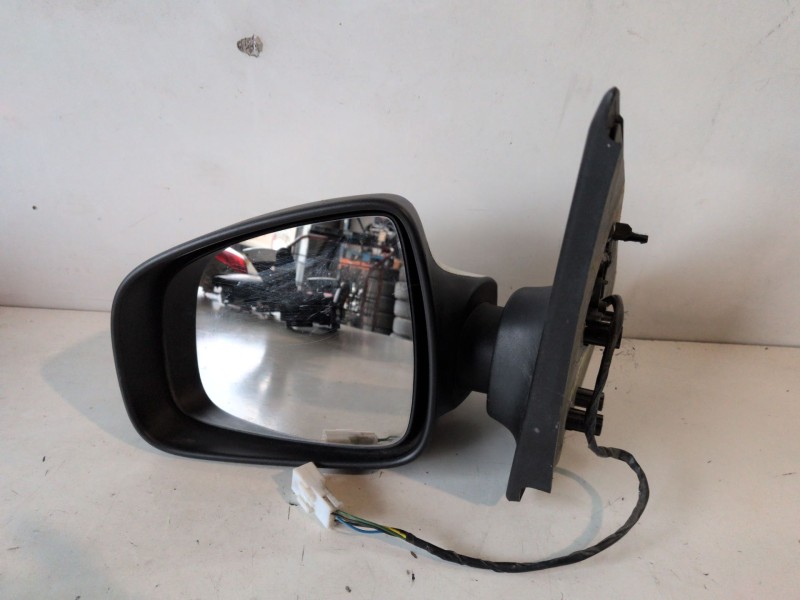 Recambio de retrovisor izquierdo para dacia sandero ii k9k626 referencia OEM IAM 963025411R  