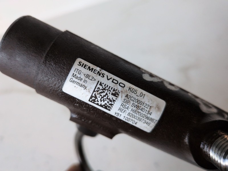 Recambio de rampa inyectora para renault megane ii grandtour k9k732 referencia OEM IAM A2C20001221  