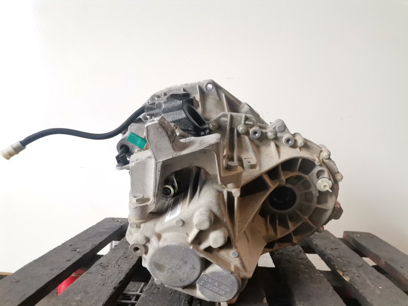 Recambio de caja cambios para renault megane iii berlina 5p k9k846 referencia OEM IAM TL4A056  