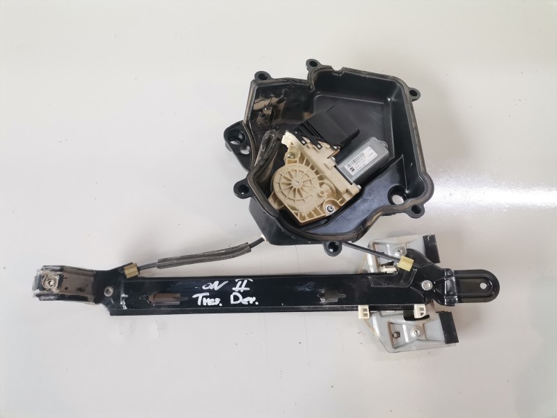 Recambio de elevalunas trasero derecho para seat leon (1p1) bxe referencia OEM IAM 1K0959704N  